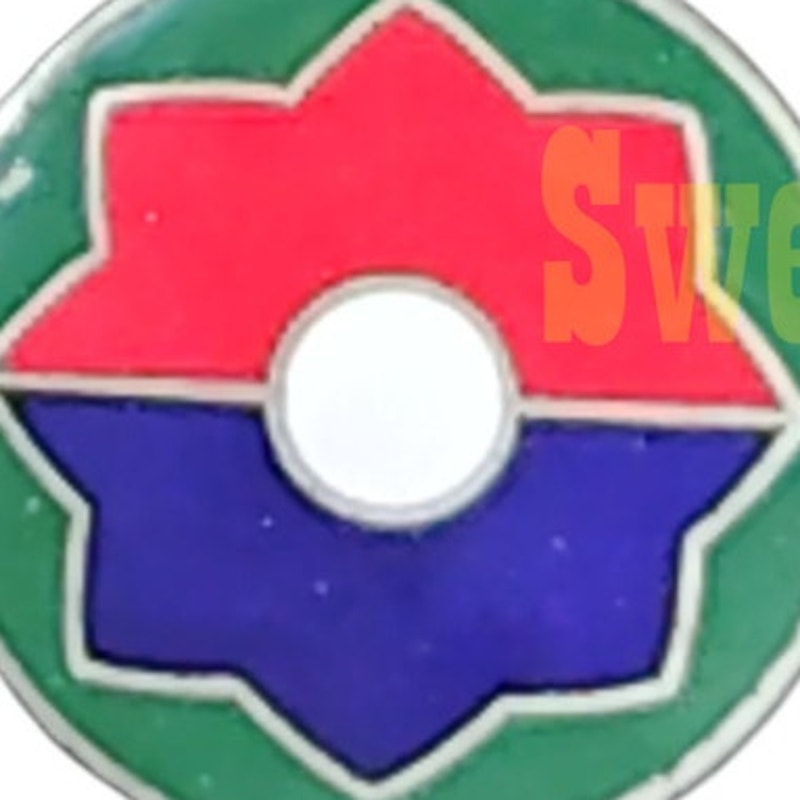 9th Infantry Division Hat, Lapel or Brooch Novelty Collectors Pin 7/8"D