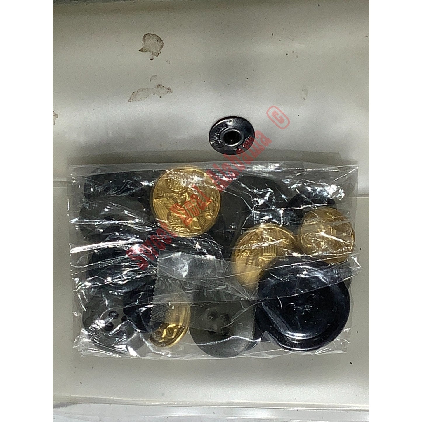 VTG Military Sewing Kit, Complete with Pins, Threader, Safety Pins & Buttons