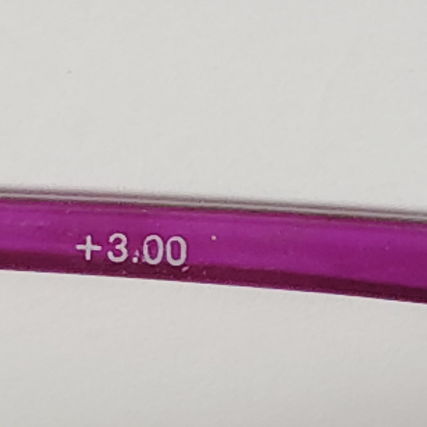 VTG Two‑Tone Orange Purple Reading Glasses +3.00 w/ Protective Sleeve