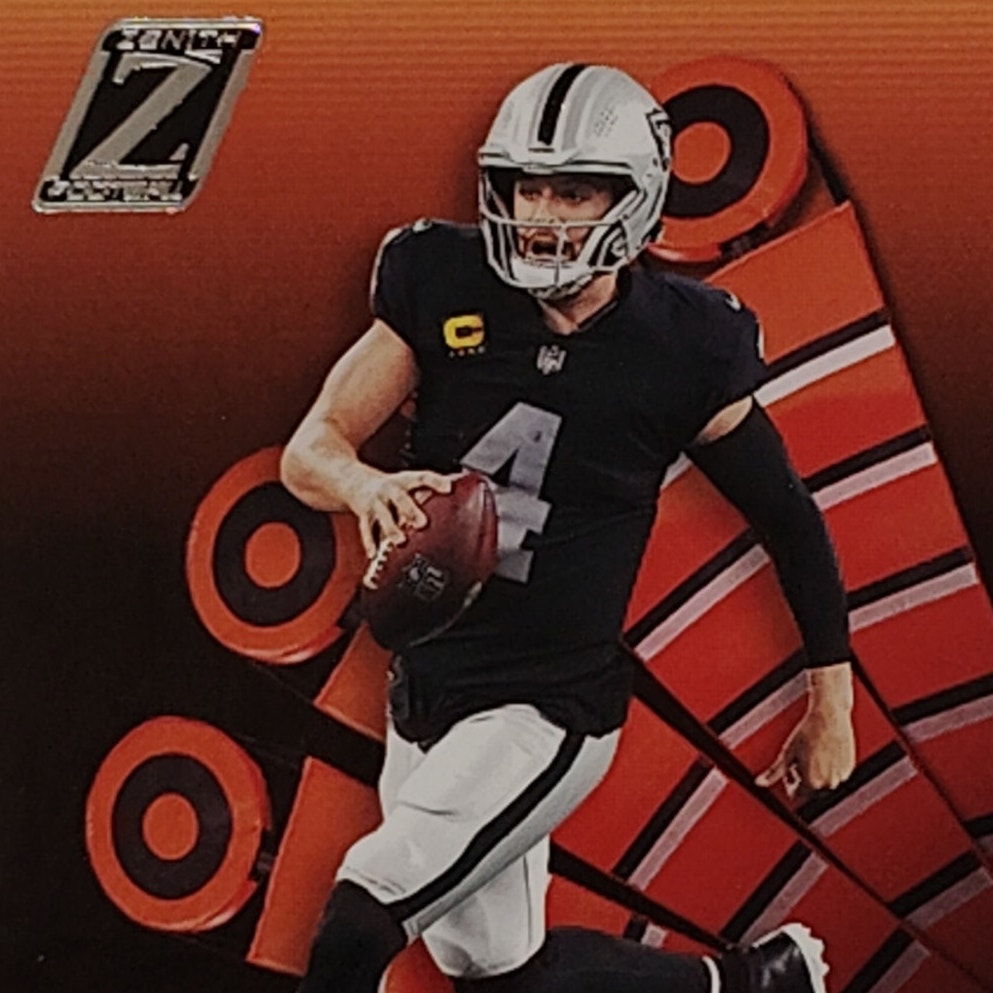 Derek Carr, Las Vegas Raiders , NFL 2022 Panini-Zenith Card 83, EX/NM