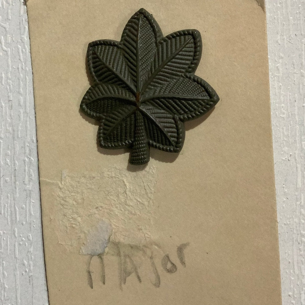 U.S. Army Major Oak Leaf Insignia Pin- Vintage Military Pin 1" x 1"