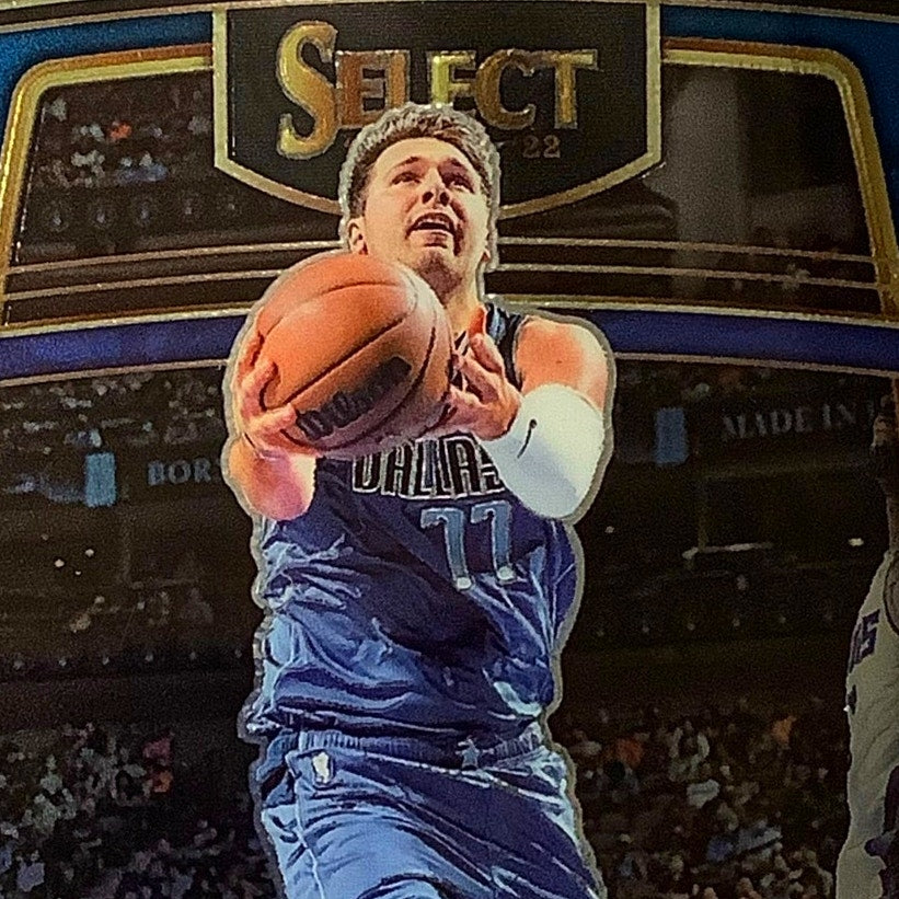 Luka Doncic, Dallas Mavericks, Card #12, 2021-22 NBA Panini Select