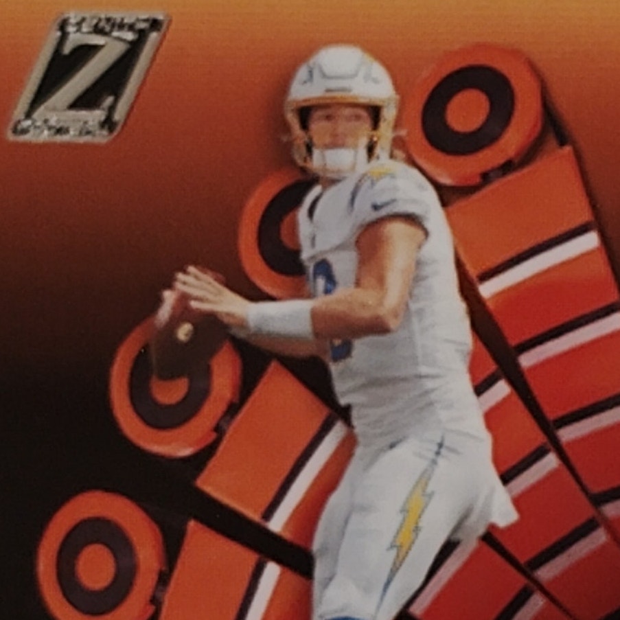 Justin Herbert, Las Angeles Chargers, NFL 2022 Panini-Zenith Card 86, EX/NM