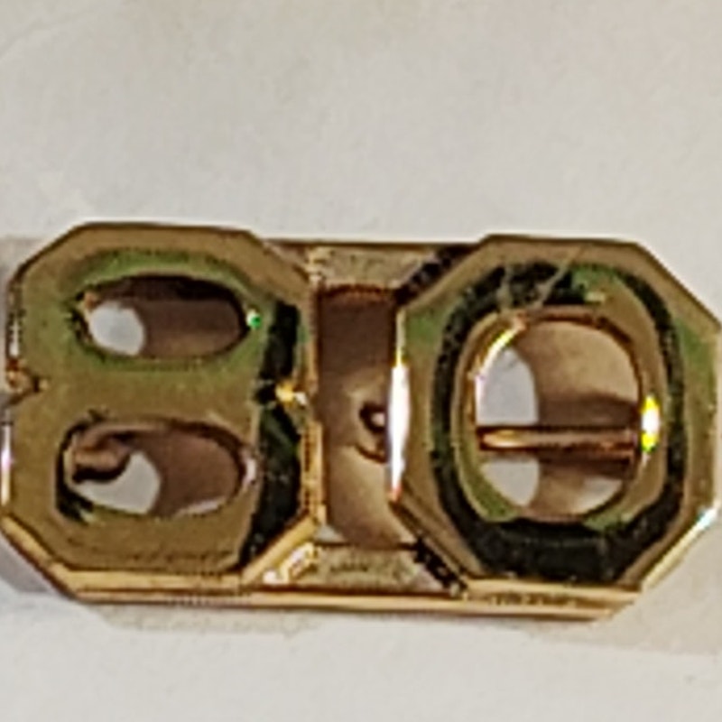 Early/Mid 1900s Brass C-Clasp "80" Collar Device 3/8"H Hat / Lapel Pin