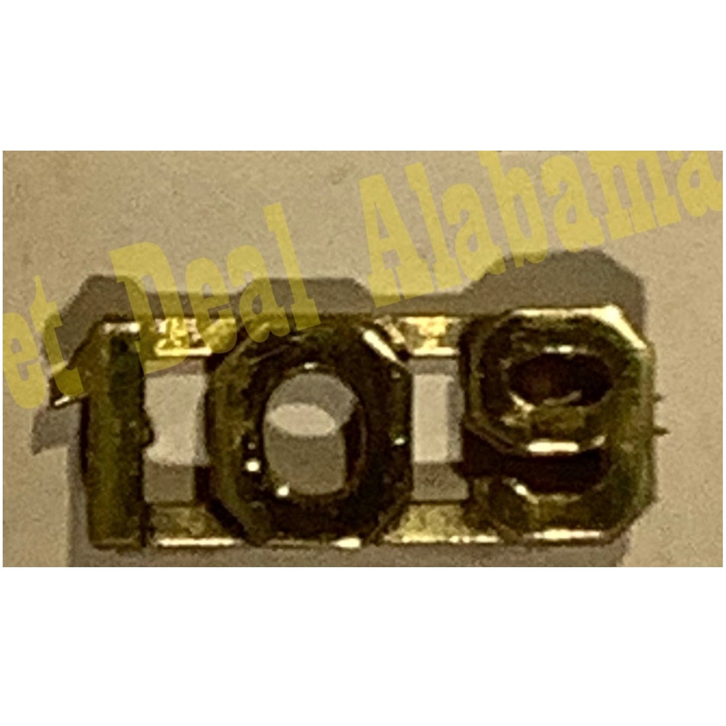 Early 1900s Brass C-Clasp Number "109" Collar Device 3/8"H Hat / Lapel Pin
