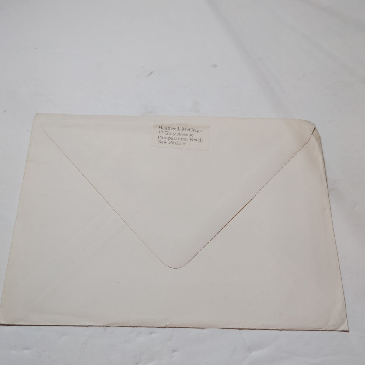 1977 New Zealand Christmas 16c Stamp Cover - Paraparaumu Beach Postmark