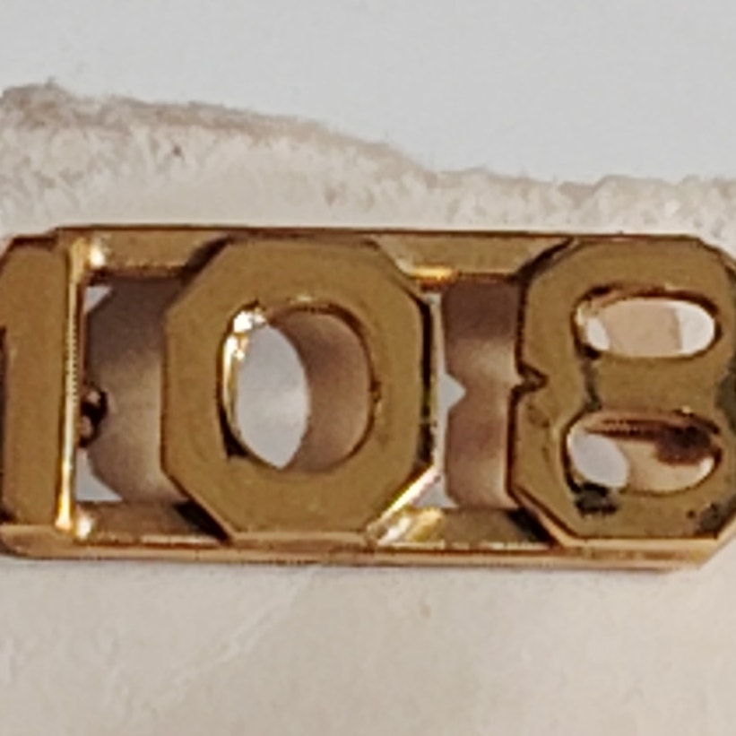 Early/Mid 1900s Brass C-Clasp "108" Collar Device 3/8"H Hat / Lapel Pin