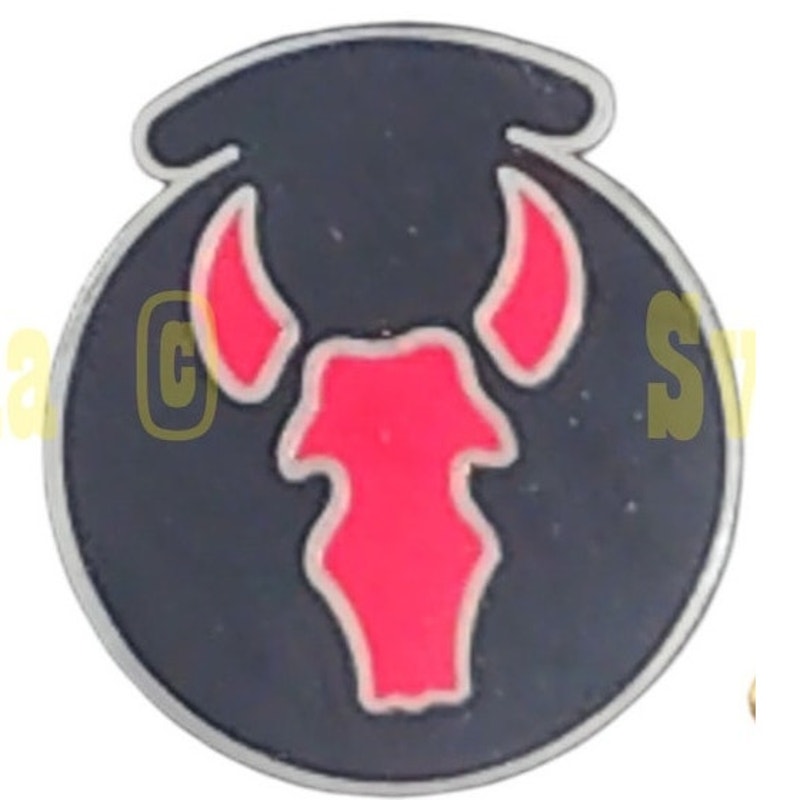 34th Infantry Division CSIB Hat, Lapel or Brooch Collectors Pin 1"H x 7/8"W
