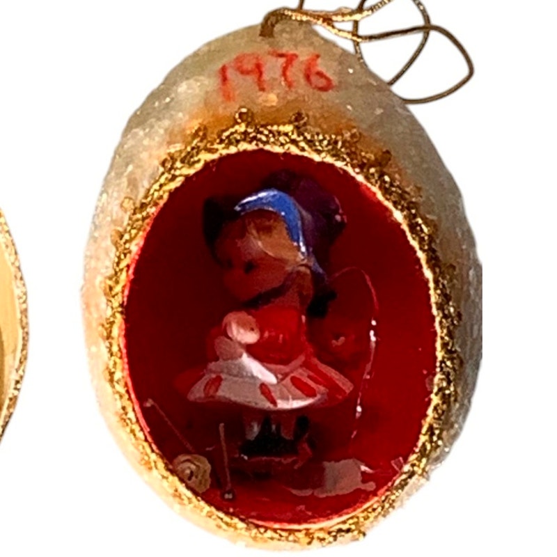 Lot of 4, Handcrafted Eggshell Diorama Ornaments, Vintage 1976,