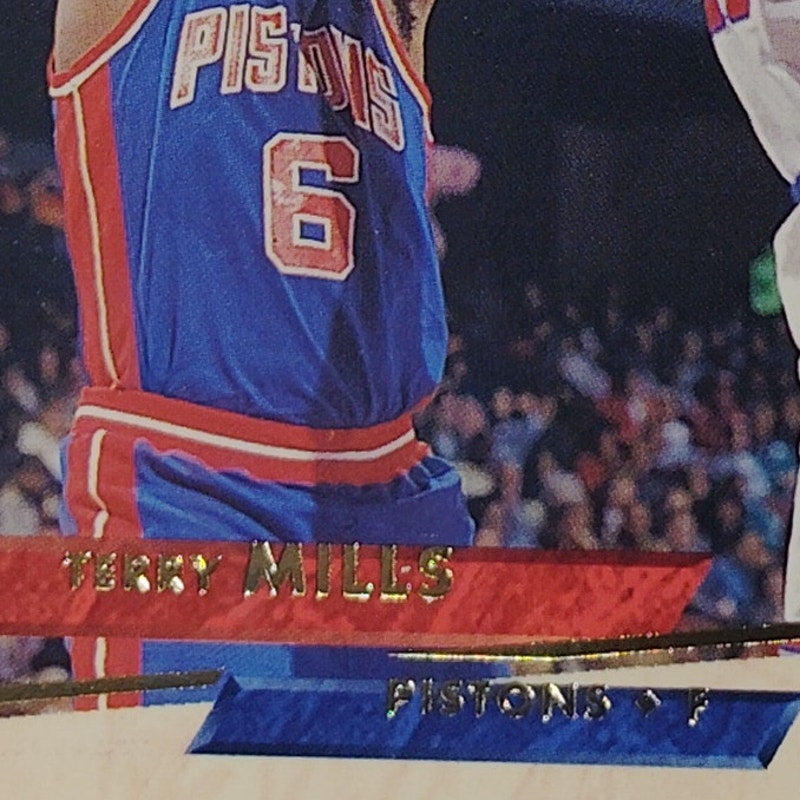 1993–94 Fleer Ultra Terry Mills #58 – Detroit Pistons – F – Misprint Foil Card