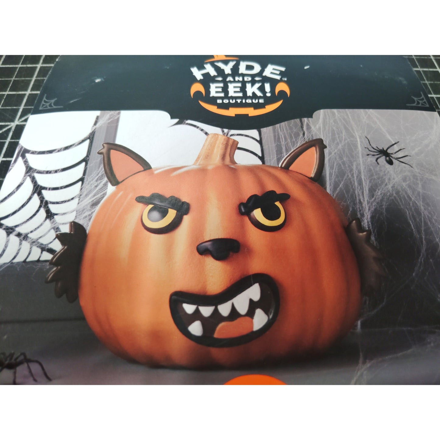 Werewolf Face Pumpkin Push-in Halloween Decorating Kit – Hyde & EEK! Boutique