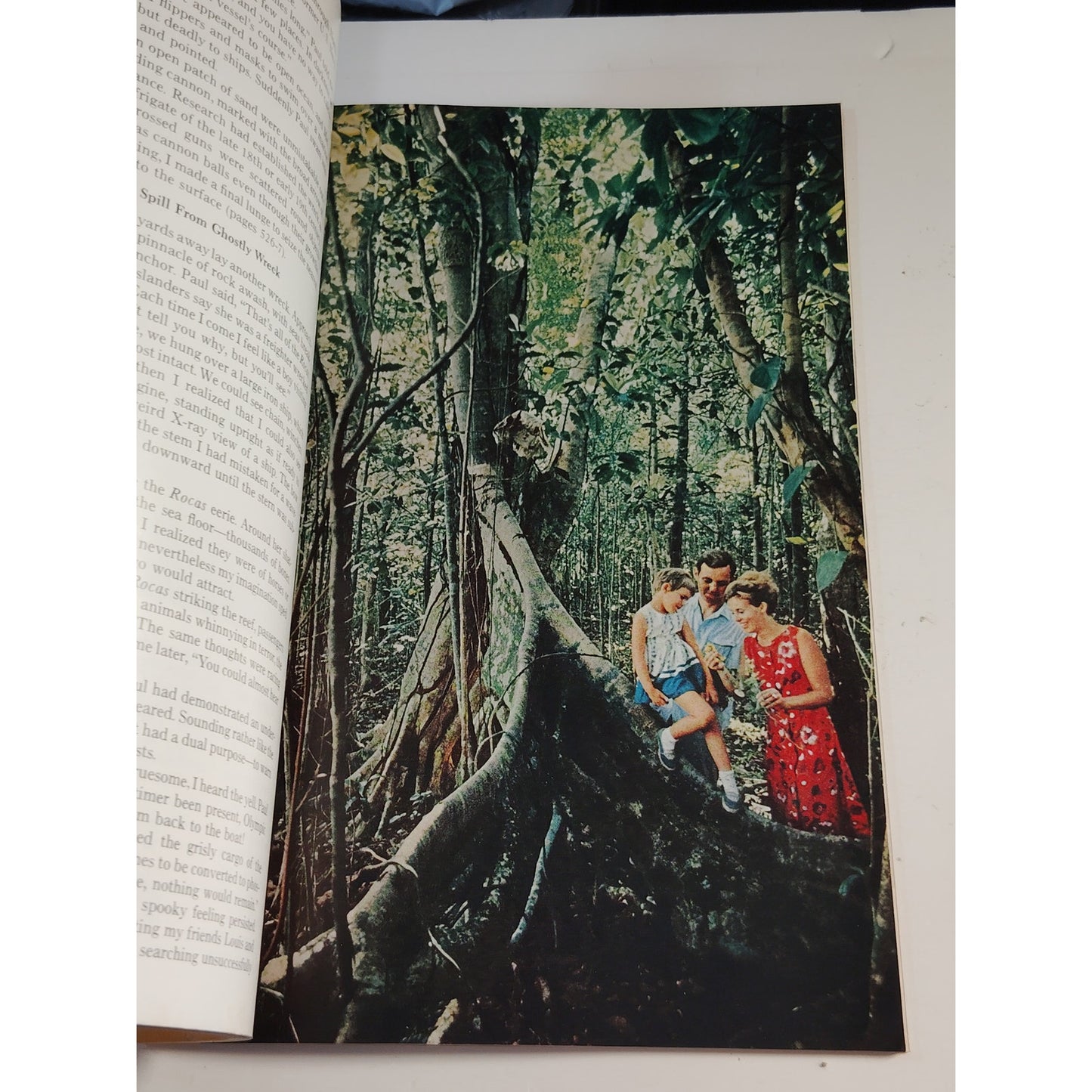 National Geographic Magazine October 1966 Nepal, Moon Photos & Caribbean Sailing