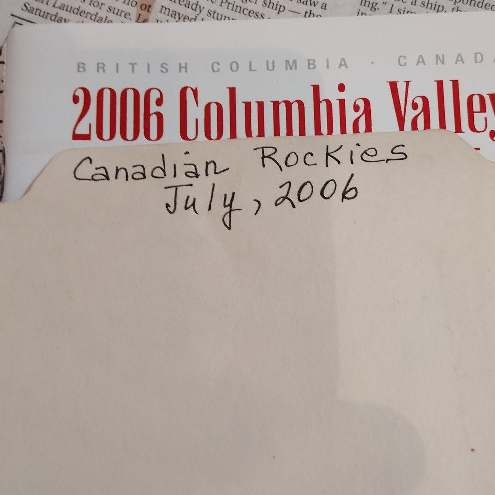 2006 Canadian Rockies Columbia Valley Map Book & Vintage Travel Guides Lot