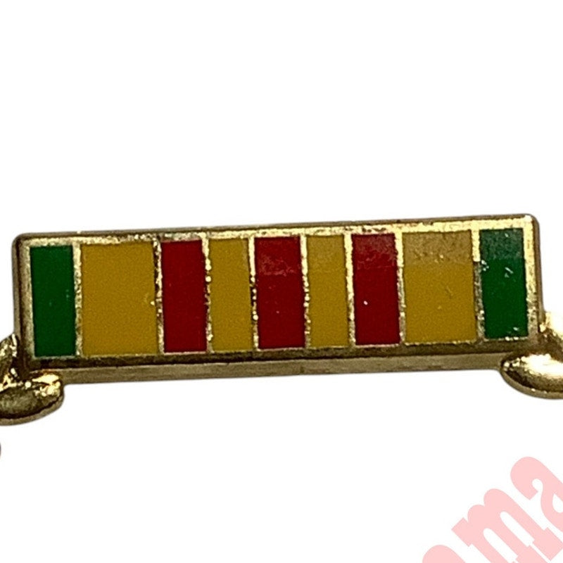 Vietnam War Ribbon Wreath - Hat, Lapel or Tie Pin 1-3/4"H x 1-5/8"W