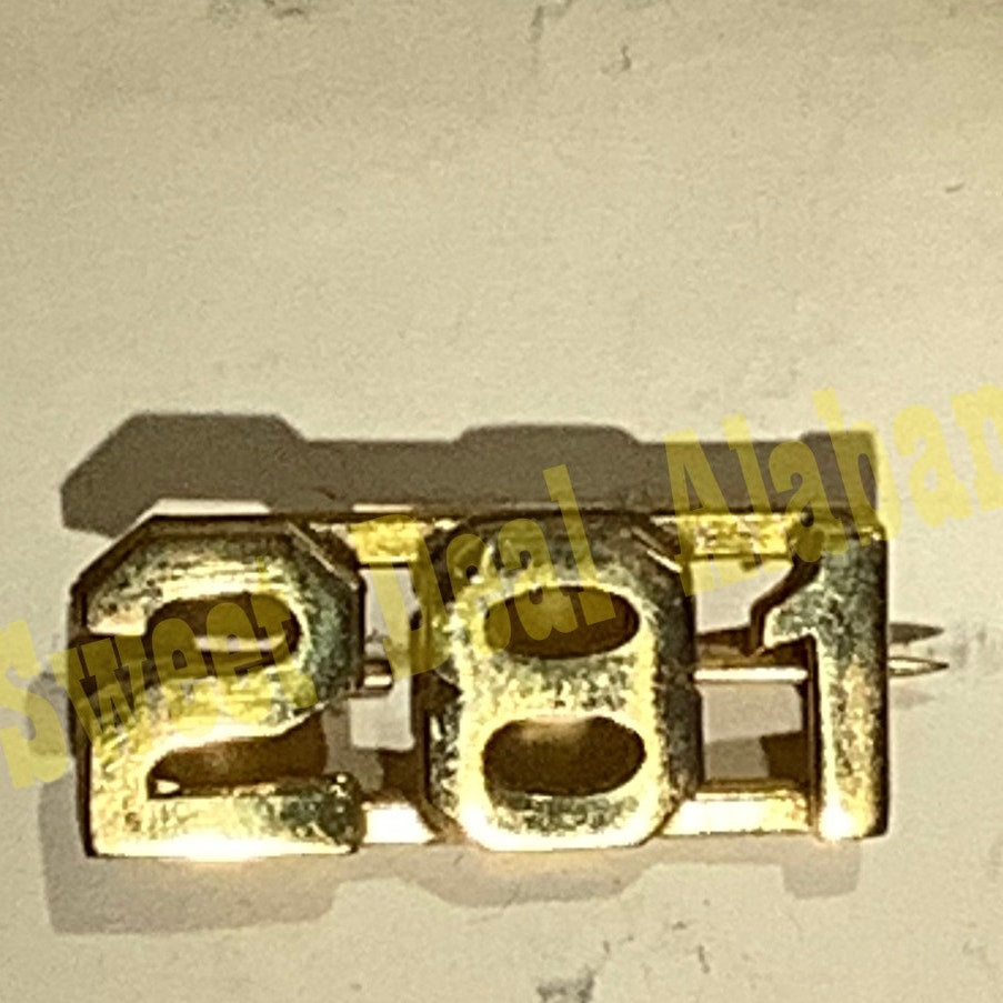 Early/Mid 1900s Brass C-Clasp Number "281" Collar Device 3/8"H Hat / Lapel Pin