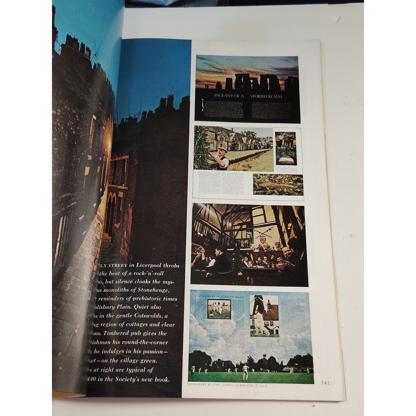 National Geographic Magazine October 1966 Nepal, Moon Photos & Caribbean Sailing