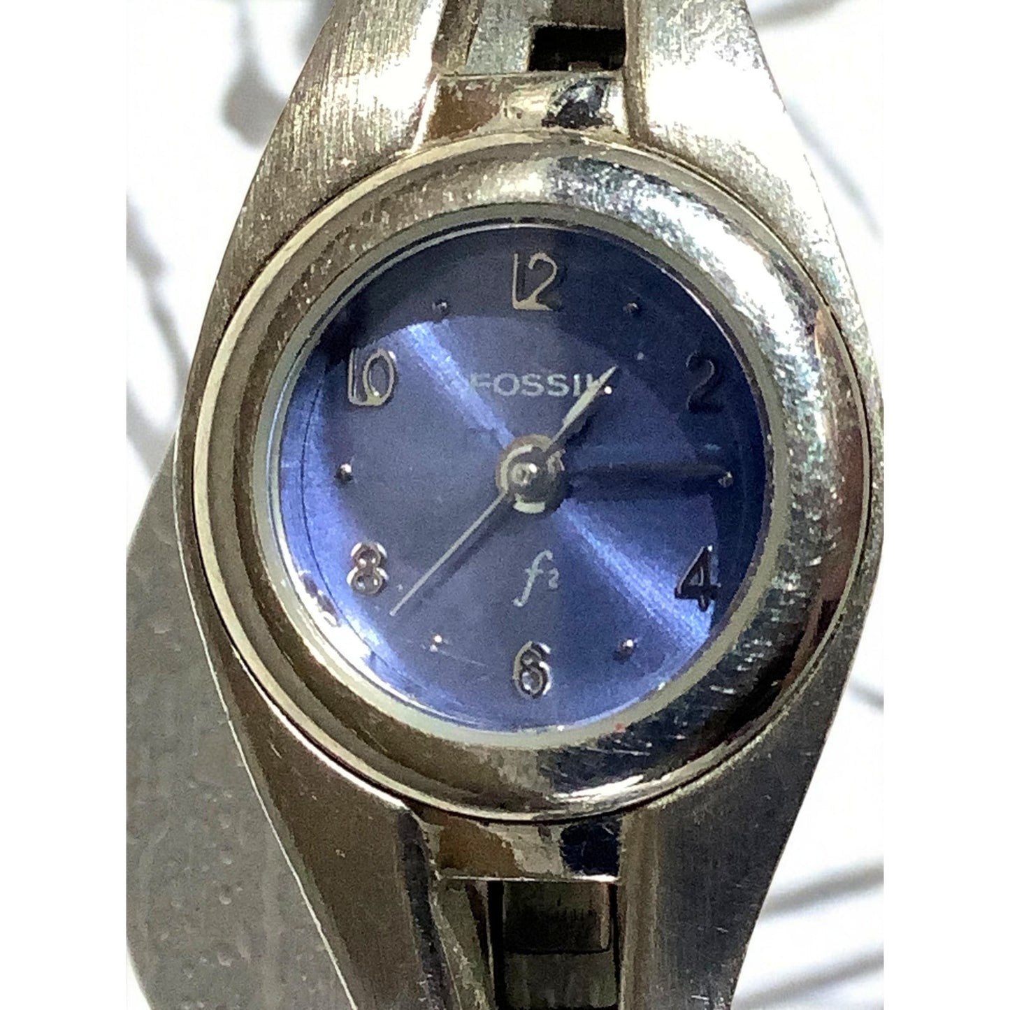 Ladies Fossil ES-9067 Watch, Silver Metal Band, Blue Face, Needs Battery, EXC