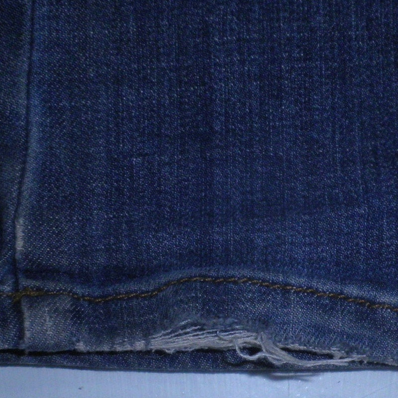 Wrangler Boy's Retro Distressed Relaxed Fit Bootcut Denim Blue Jeans, Size 10R