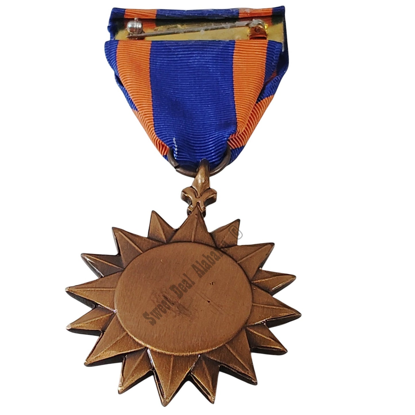 Air Medal (For Meritorious Achievement) Pinback, 1-5/8"D x 3-3/4"H Overall