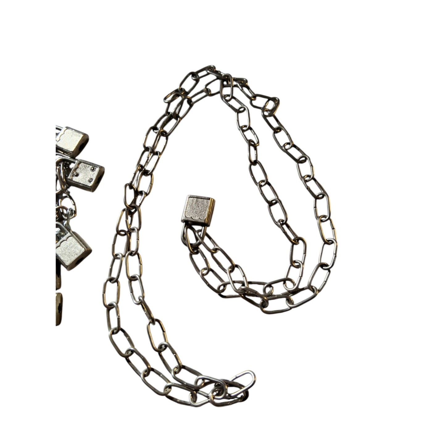 Retail Hardware Bundle –12 x 8" Stainless Rings, 9 Locks (No Keys), 9 Chains