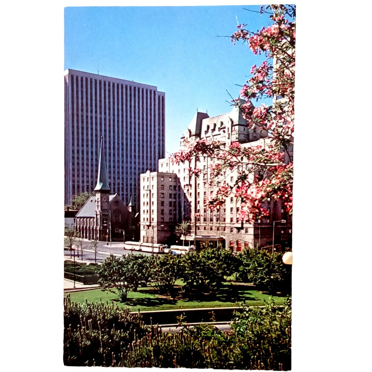 Historic Lord Elgin Hotel location in Ottawa, Canada, 3.5 x 5.5 Vintage Postcard