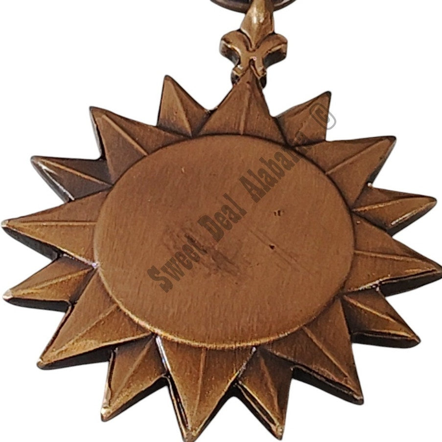 Air Medal (For Meritorious Achievement) Pinback, 1-5/8"D x 3-3/4"H Overall