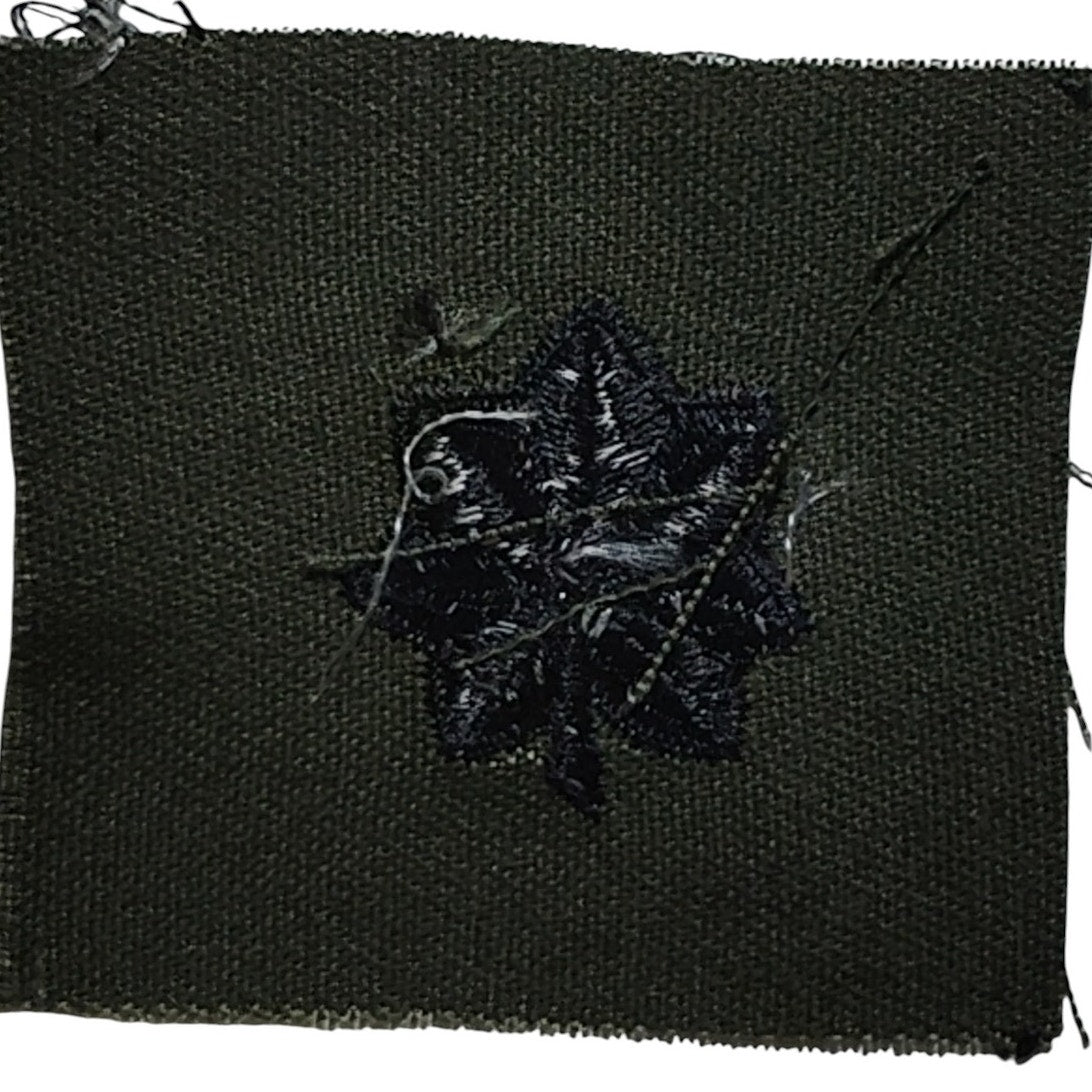 Pre-1989 USN Cap Device Subdued Embroidered Lieutenant Colonel ODG Sew-On