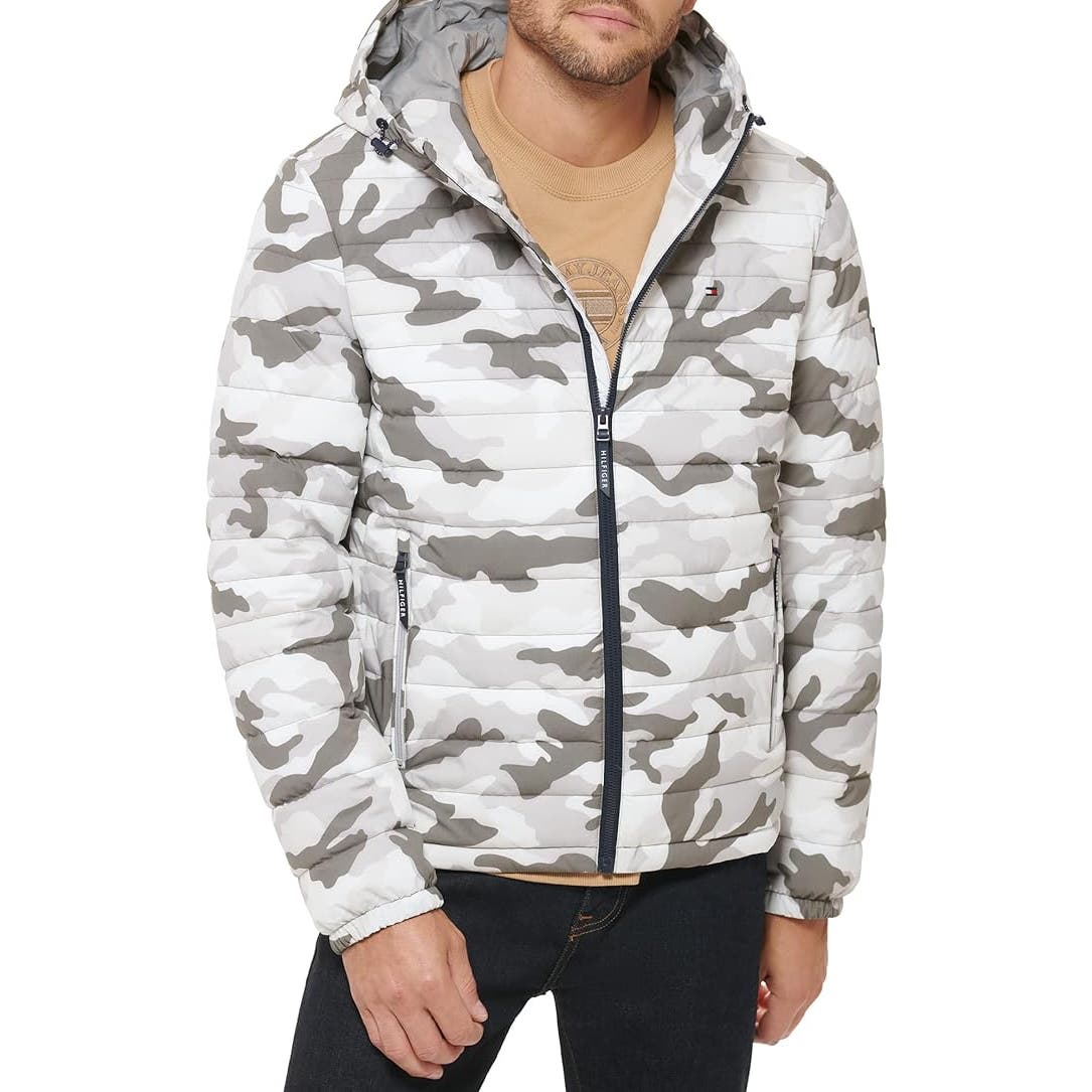Tommy Hilfiger Men's Stretch Poly Hooded Packable Puffer Jacket, SM, White Camo