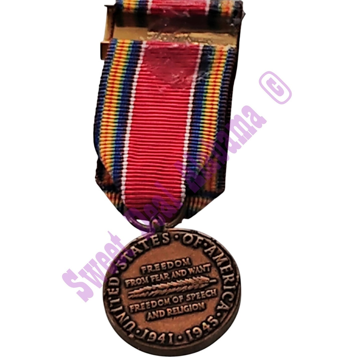 World War II Victory Mini Medal (3/4"D) Ribbon (3/4"W) Overall 2-1/4"H
