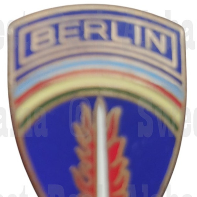 Berlin Brigade insignia (1945-1994) Collector's Hat, Lapel Pin 3/4"W x 1"H
