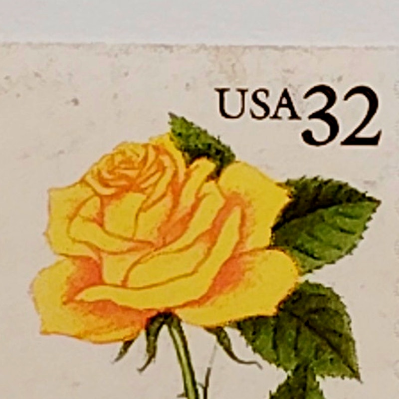 Vertical Pair – 1996 USA 32¢ Yellow Rose MNH Scott 3049/3054 – Flora & Fauna