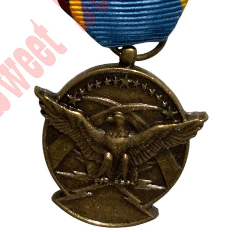 Air Force Aerial Achievement Medal, Hat/Lapel Pin 2-7/8"H x 3/4"W USAF