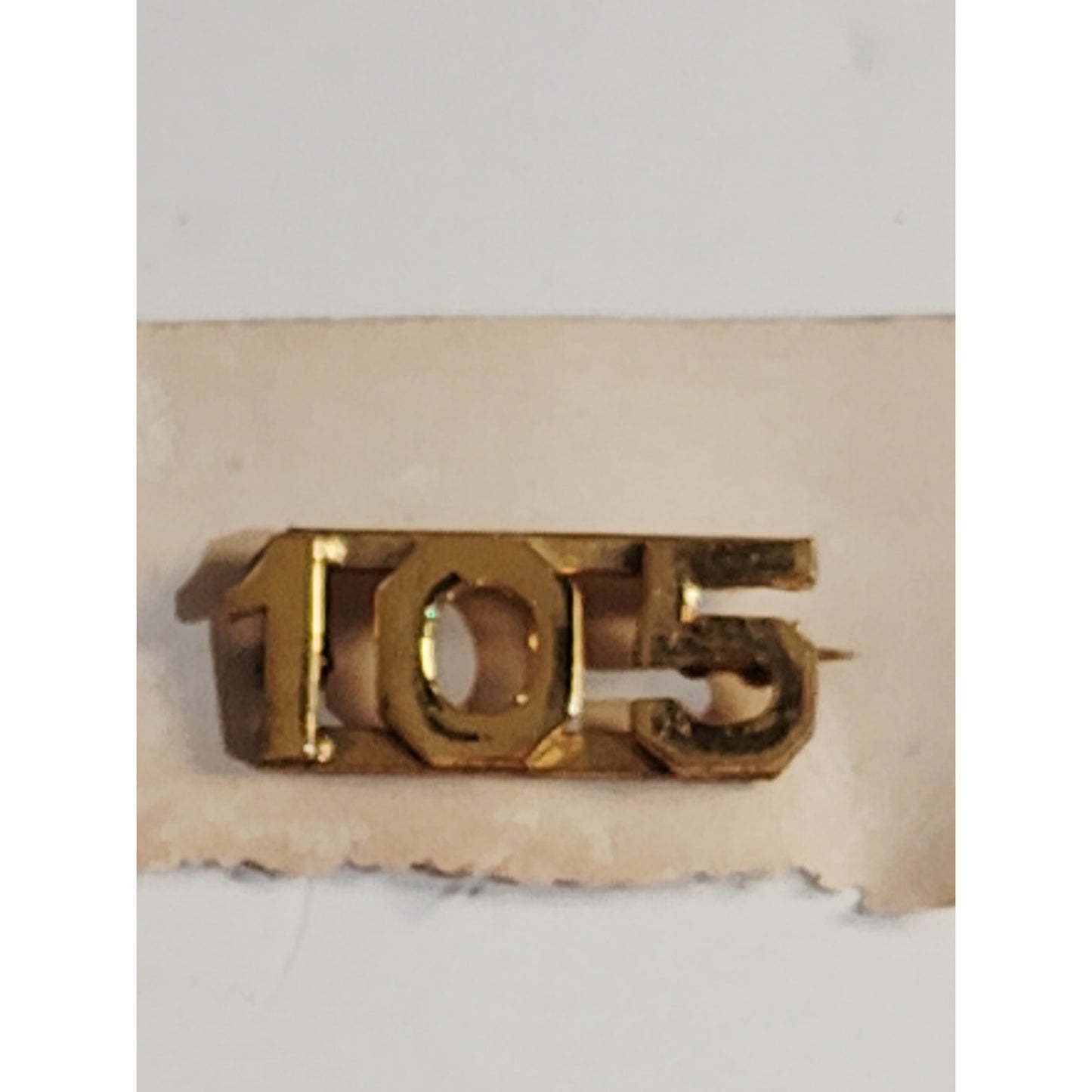 Early/Mid 1900s Brass C-Clasp "105" Collar Device 3/8"H Hat / Lapel Pin