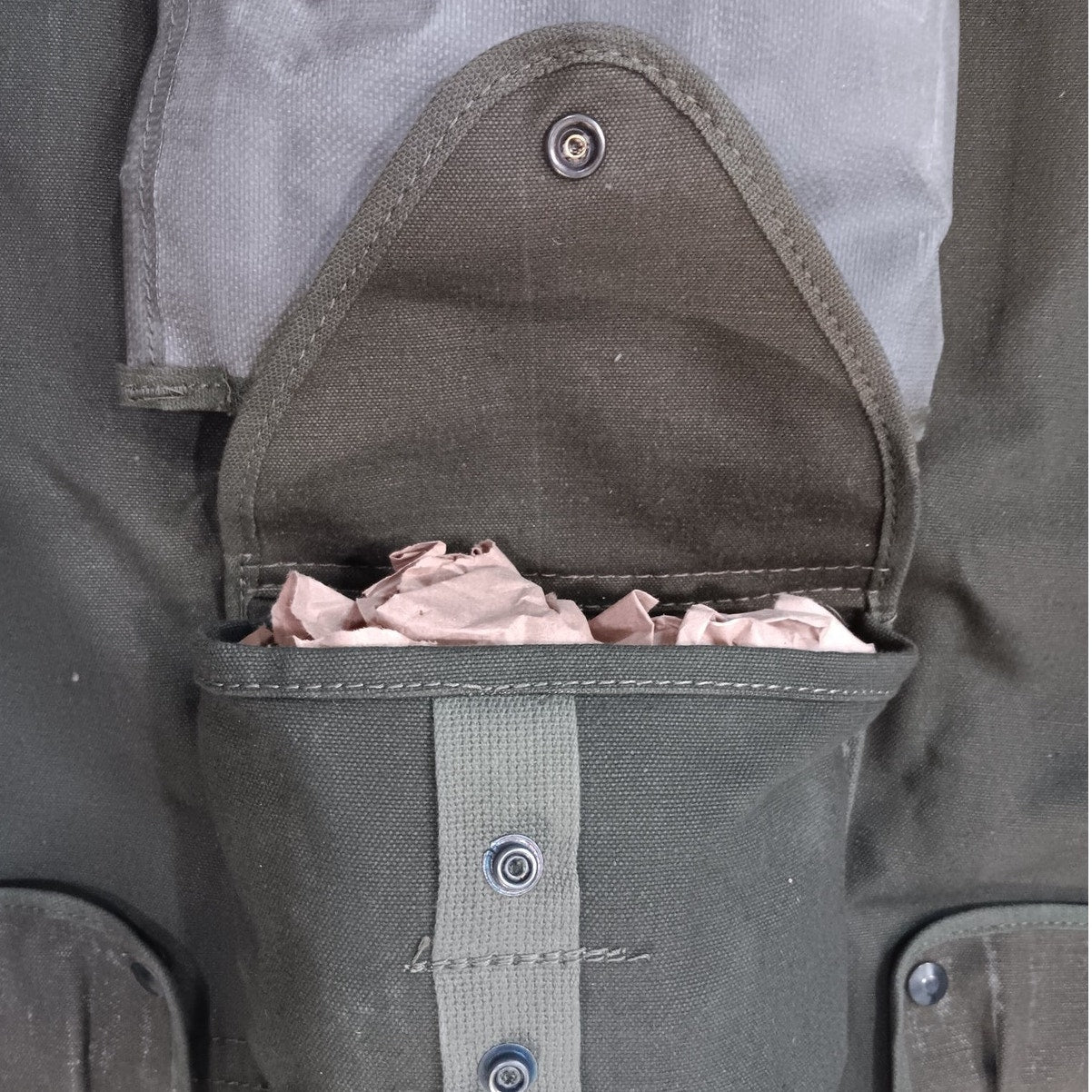 U.S. Army - Bag CW-206/GR- Radio Antenna Canvas Carry Bag 50/60's Era, EXC+