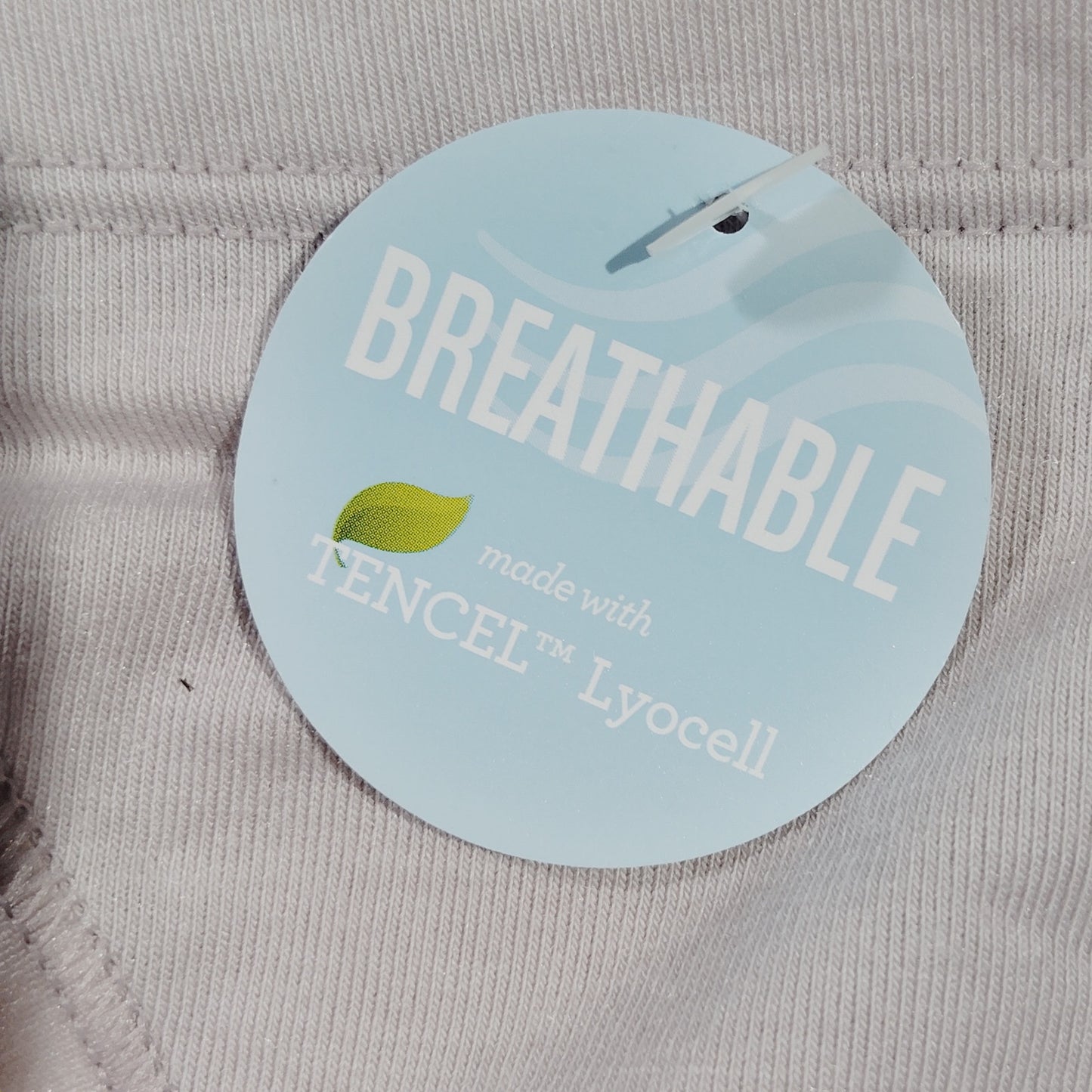 Maidenform Barely There Naturally Soft Bikini Panty – Tencel Lyocell – Size 6/M