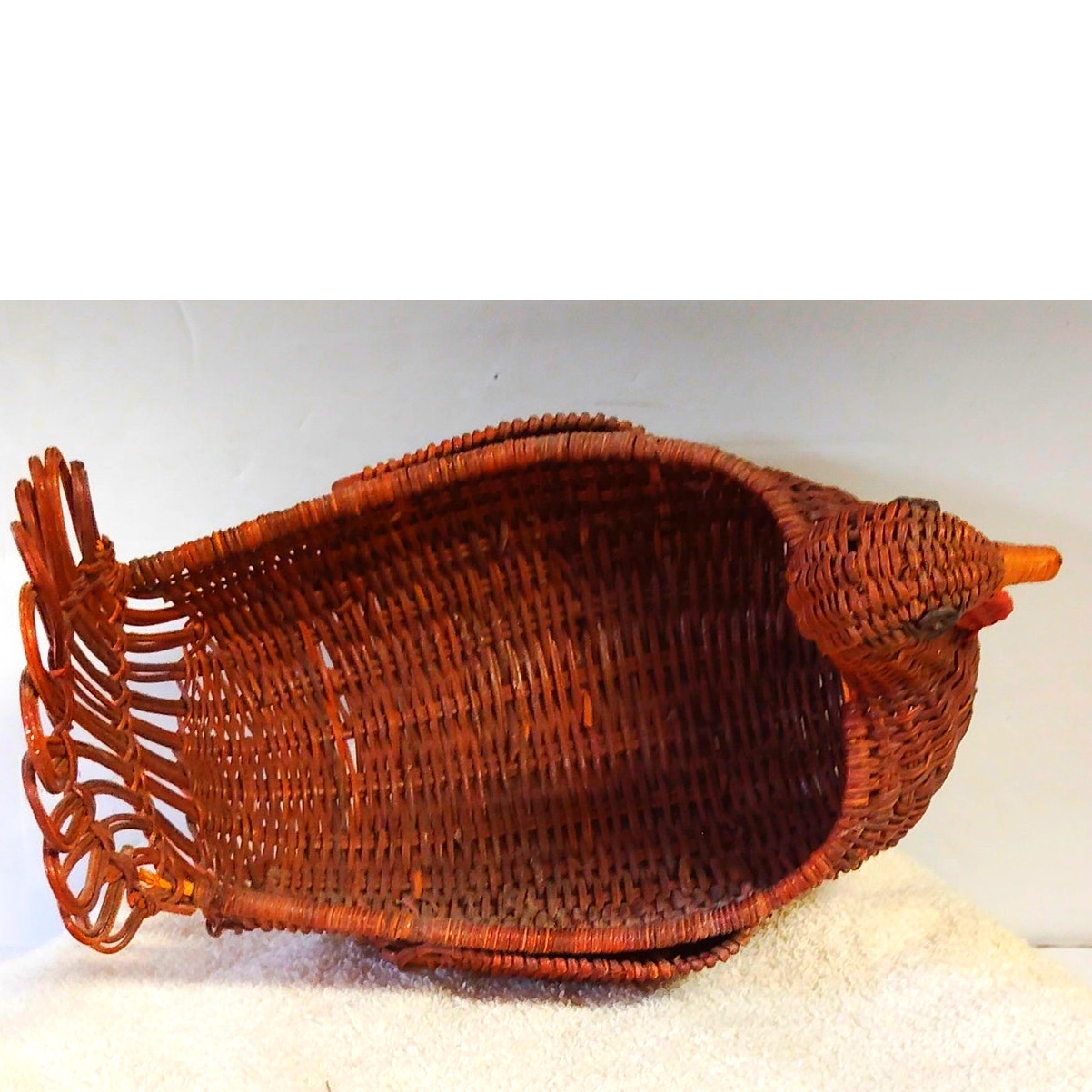 VTG 1970s Woven Turkey Bread Basket Thanksgiving Centerpiece 10x7x6