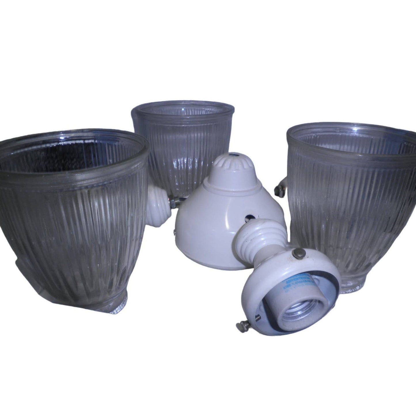 Vintage Hunter Fan Co. Model 27047-180 Fan Light Kit, 3-Light, White Decorative