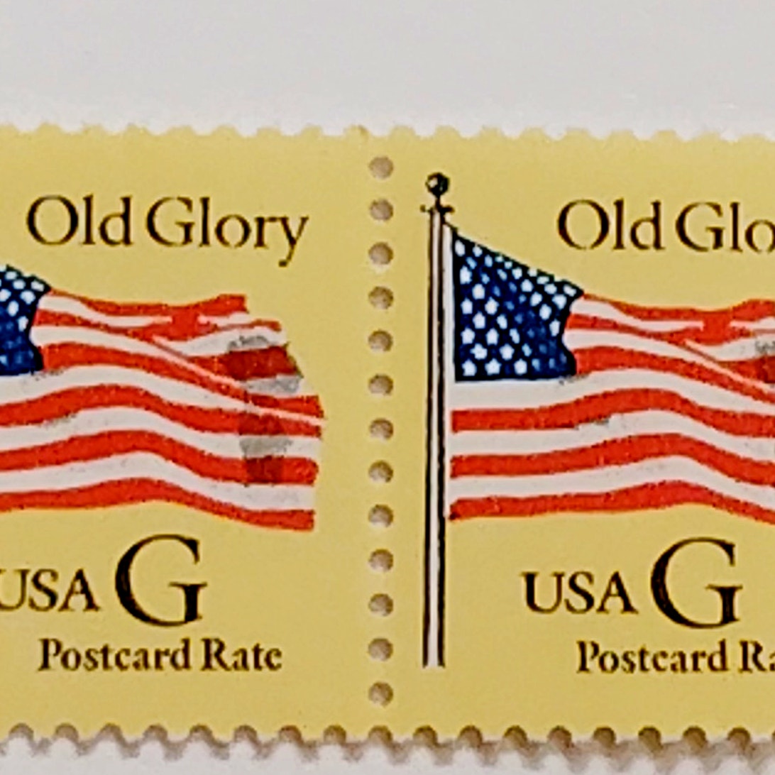 Block of 2 – 1994 USA “G” Rate Old Glory Postcard MNH Scott 2879 Stamps