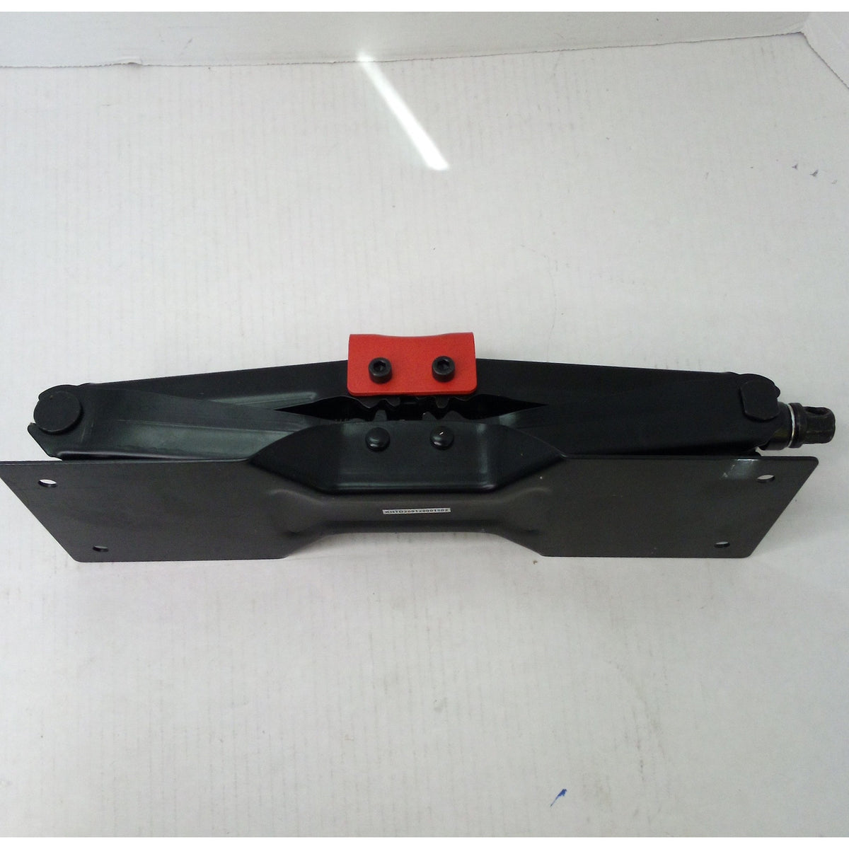 Husky 1-1/2 Ton Scissor Jack 3,000 lbs Steel Car Lift HD00113 Tire Change