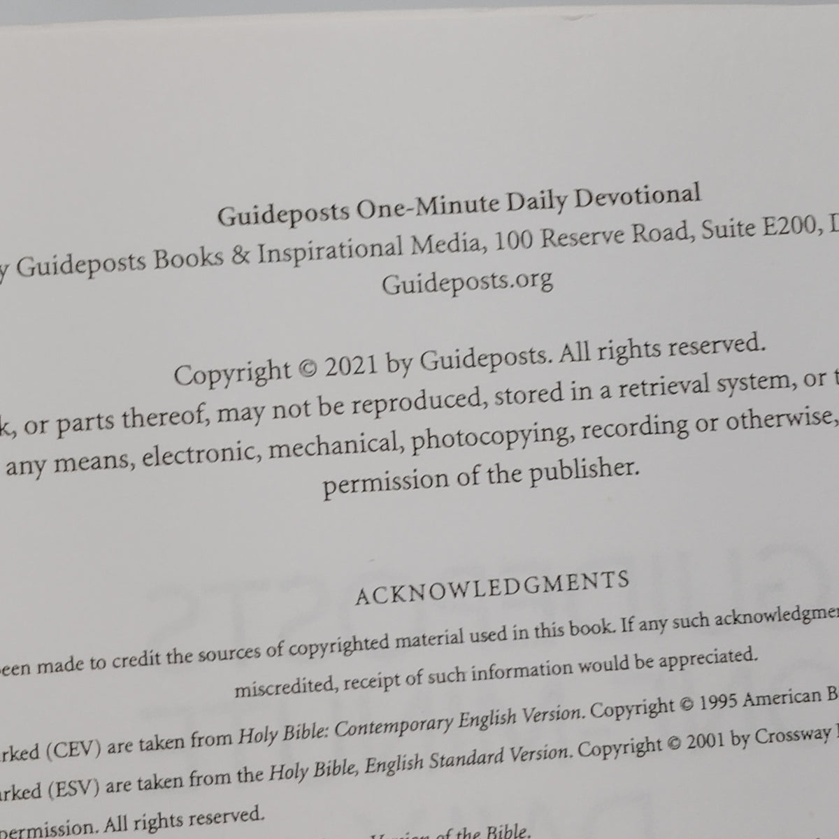 Guideposts One-Minute Daily Devotional 2021 Spiral Bound Softcover - Cream/White