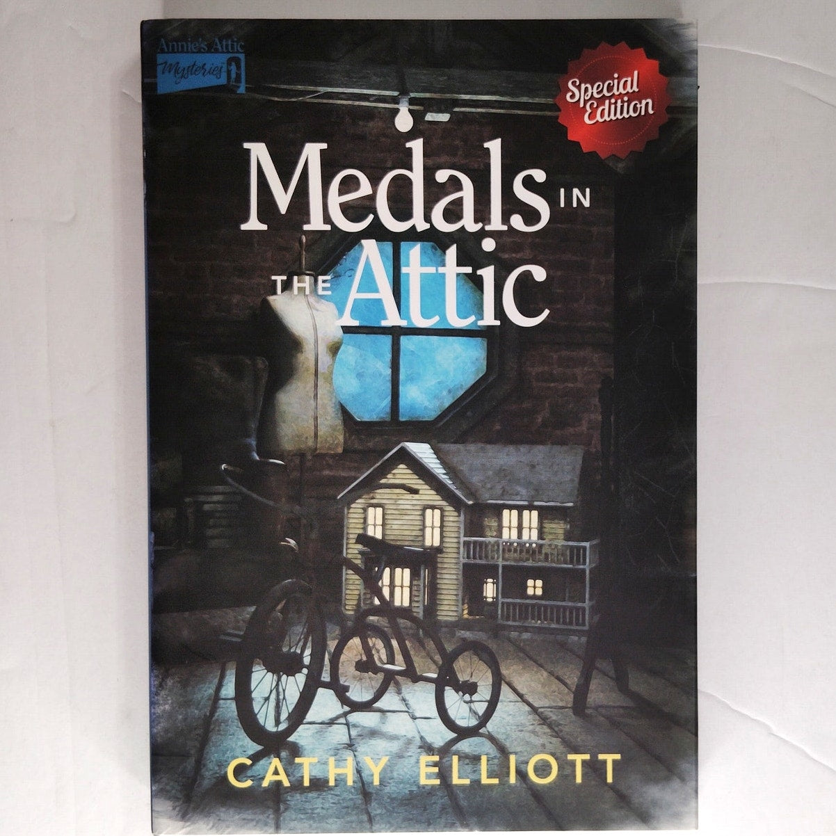 Medals in the Attic (Annie’s Attic Mysteries) Special Print Edition
