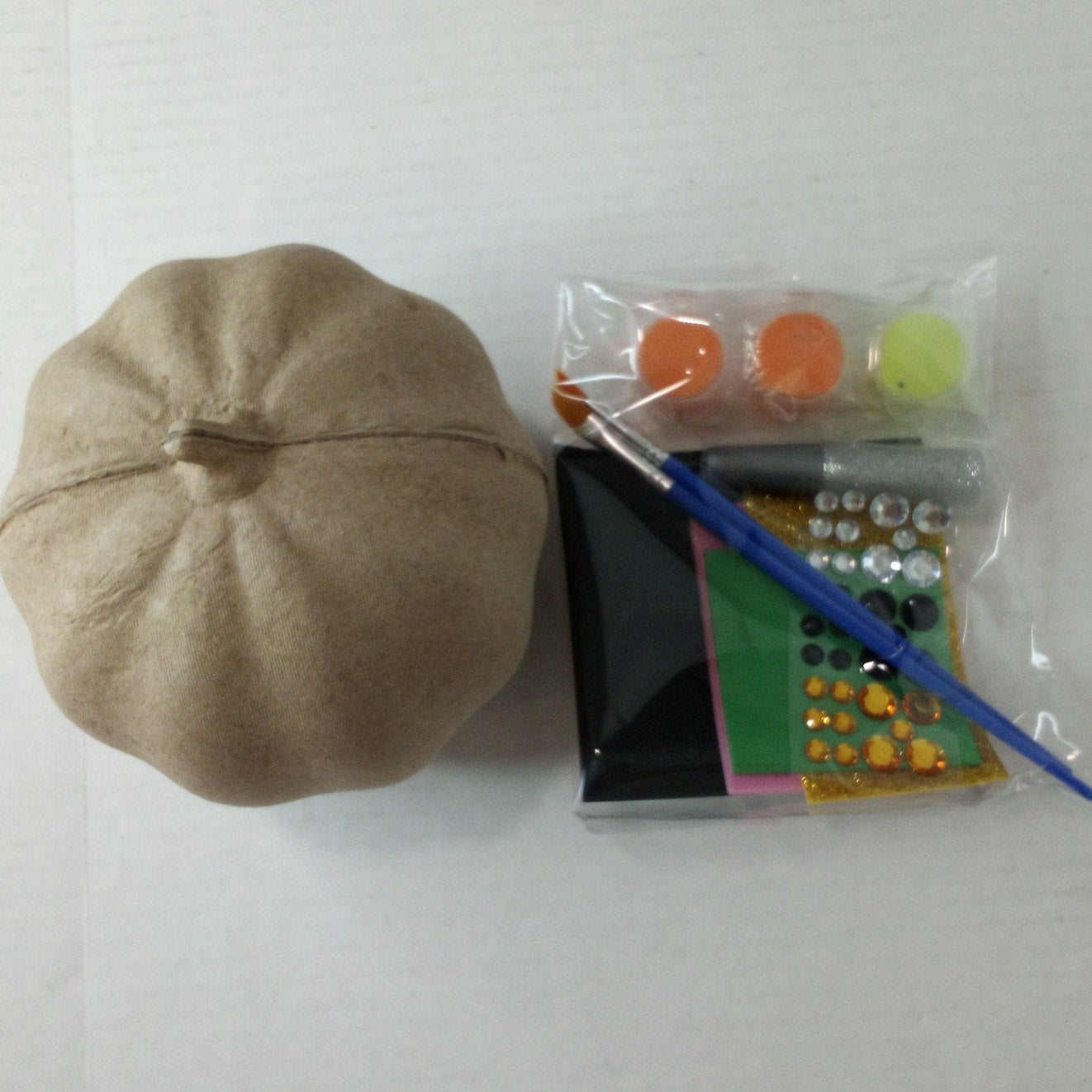 Kids Crafts - Paper Mache Pumpkin Painting Kit – Mondo Llama