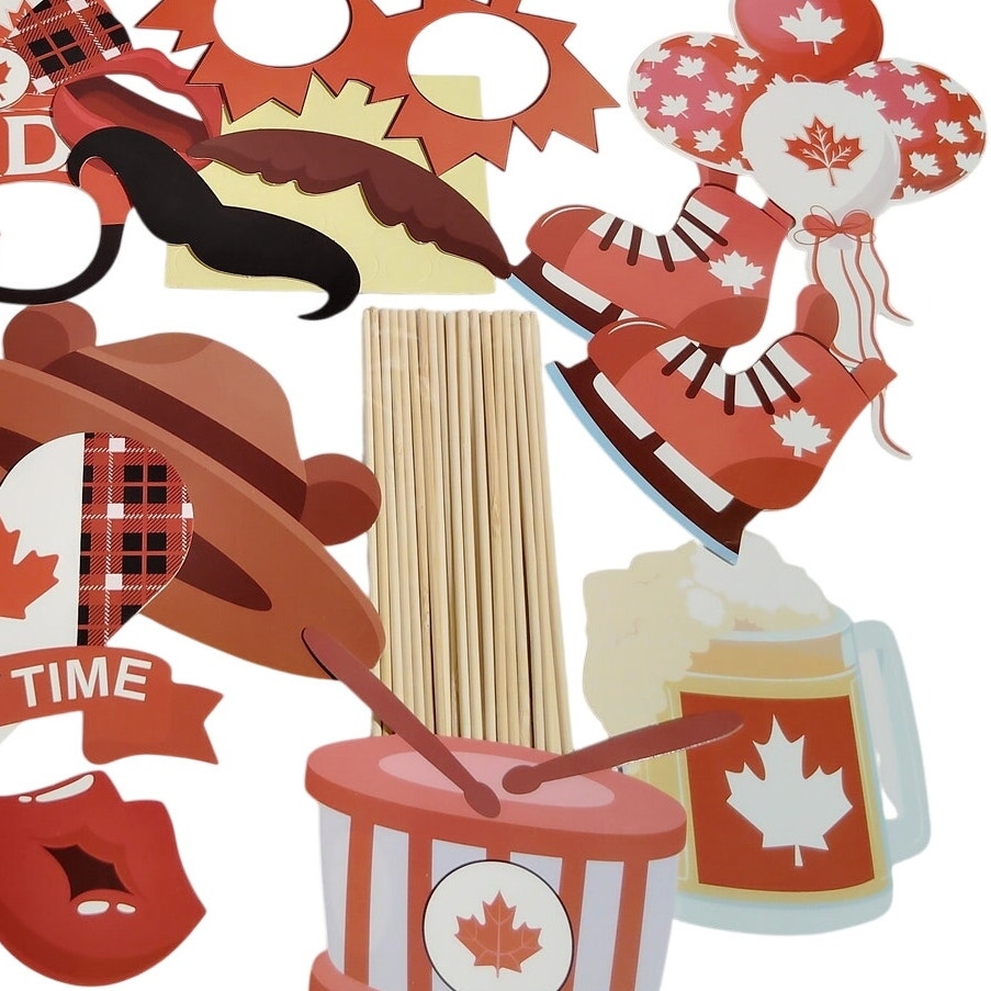 Canada Day Party Decorations 25‑Pc Red & White Celebration Set