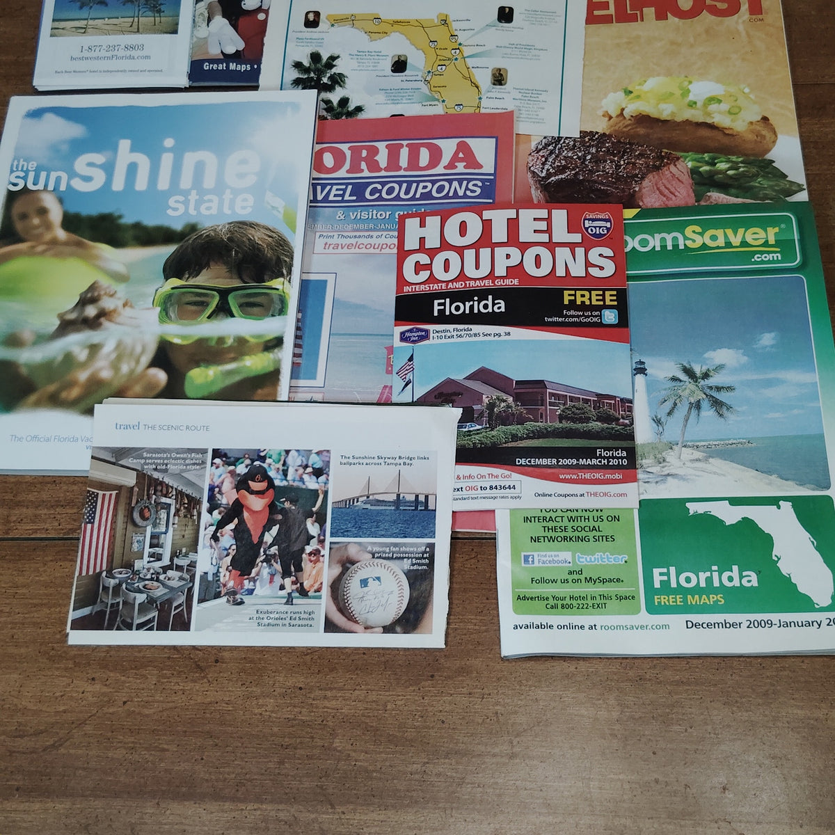 Florida Travel Ephemera Lot 2009 - Maps, Guides, Coupons, Visitors Guides