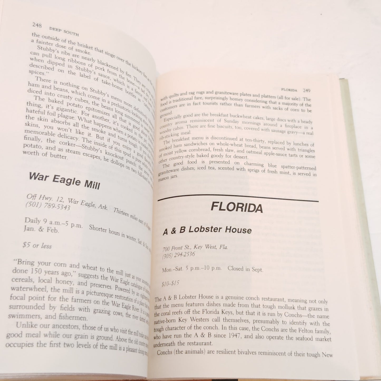 Road Food and Good Food : A Restaurant Guidebook, EUC with Dust Jacket, 1986