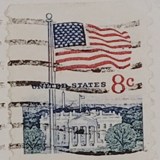 1971 U.S. 8¢ Flag & White House Stamp – 1 Used – Vintage Patriotic