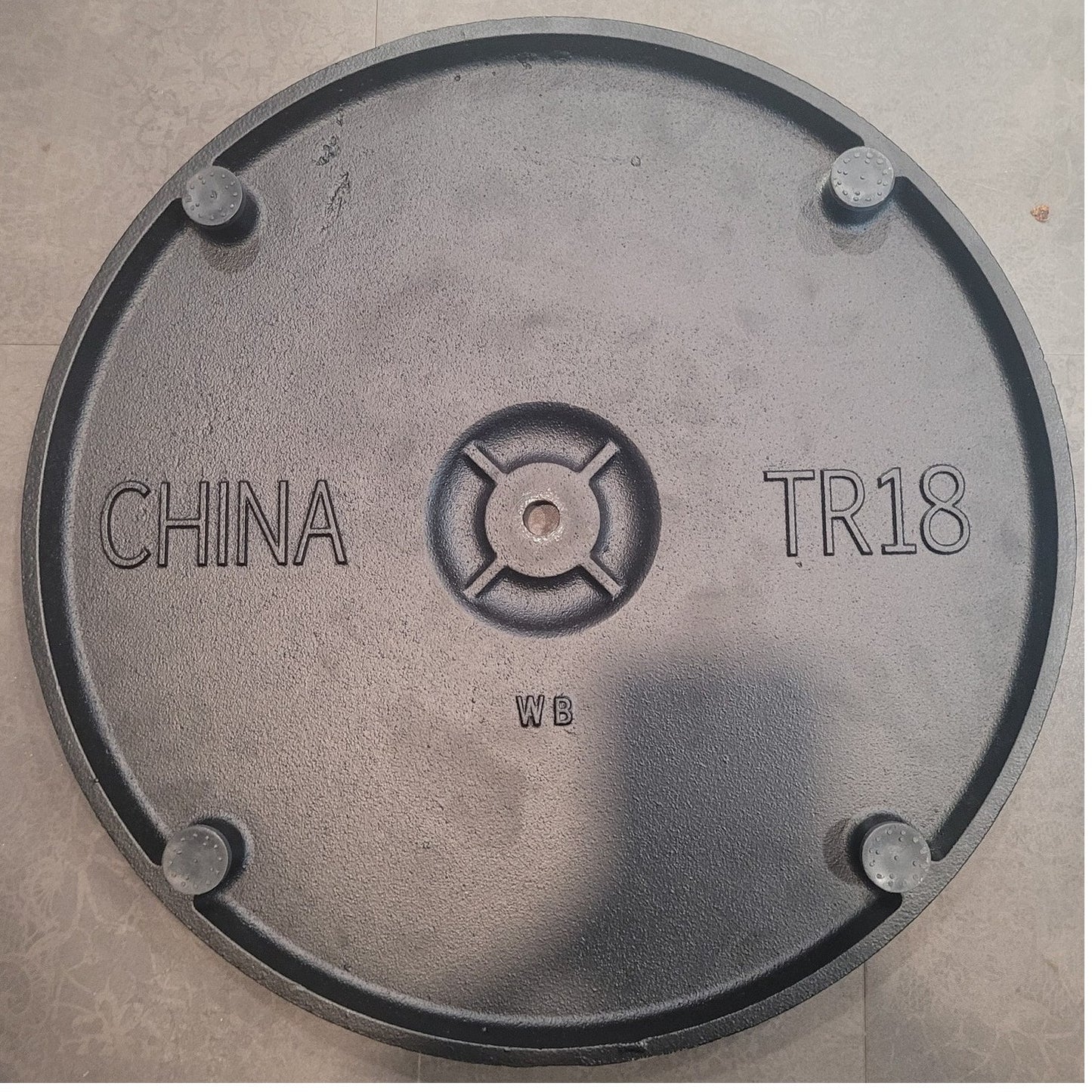 Soro Essentials 18" Round Cast Iron Table Base, Black, Commercial Grade