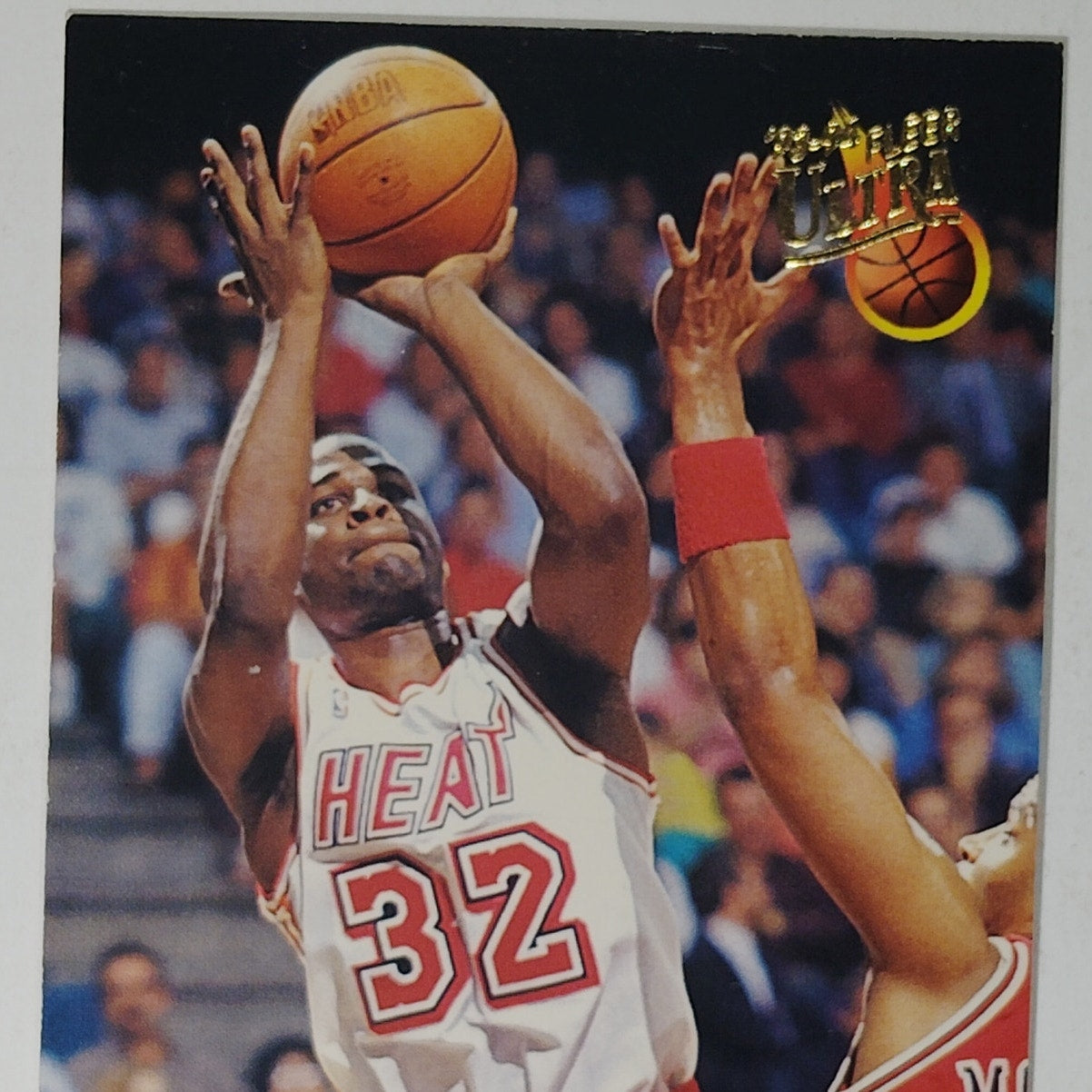 1993-94 Ultra Harold Miner Card No. 100 – Heat – Guard – VG/EX