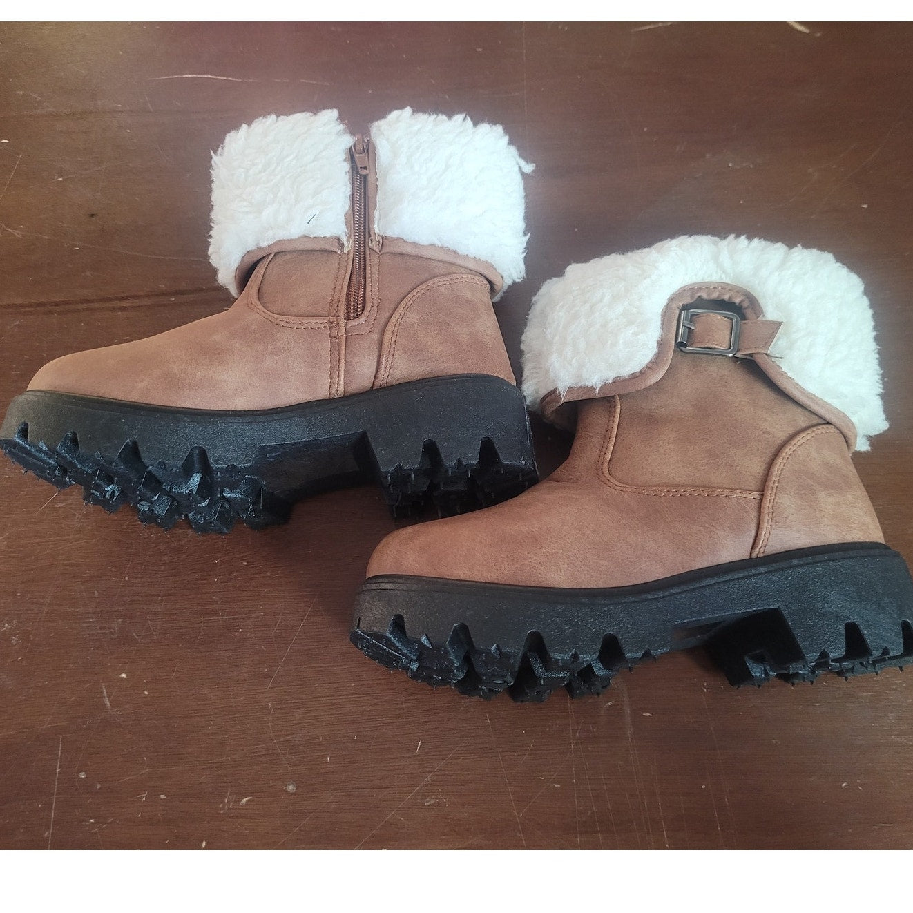 Yoki Camelia-Y Girls Snow Boots, Rust Size 1 Faux Fur Lined, Side Zip Ankle Boot