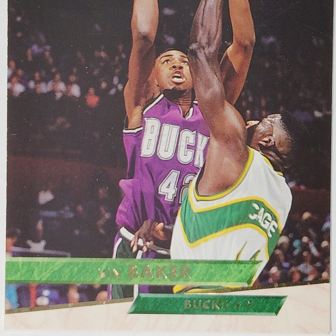 1993-94 Ultra Vin Baker #282 Milwaukee Bucks Forward, NBA Rookie Card